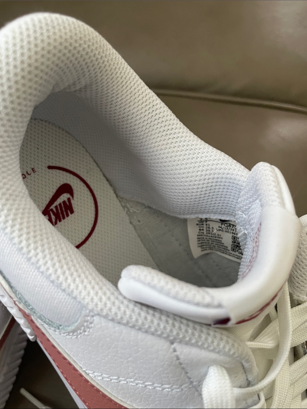 Nike Women's White Sneakers with Rose Pink Swoosh - Picture 5 of 7